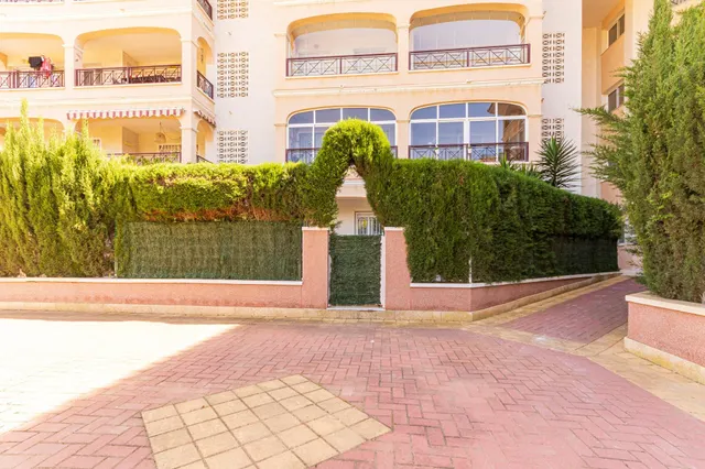 APARTAMENTO DE 2 DORMITORIOS 2 BAÑOS CON TERRAZA EN PLAYA FLAMENCA ( ORIHUELA COSTA ) URB. LAGUNA GOLF — 26