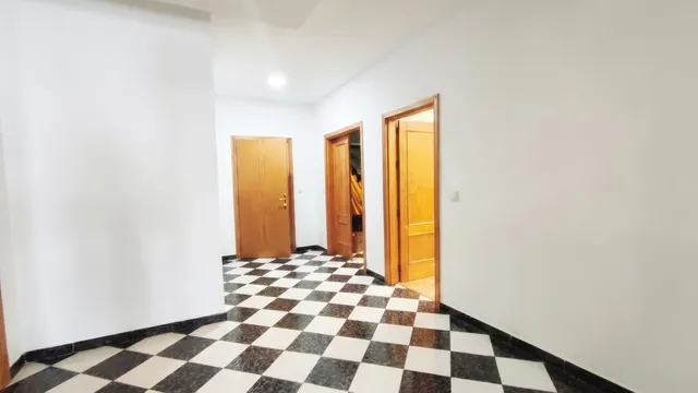 Local comercial 270m² en venta - Costa del Sol — 11