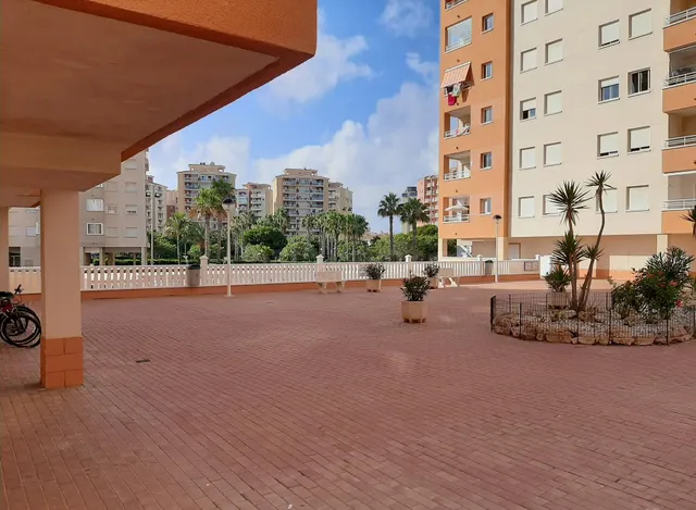 PISO 3 HAB. 2 BAÑOS. GARAJE. PISCINA VISTAS — 5