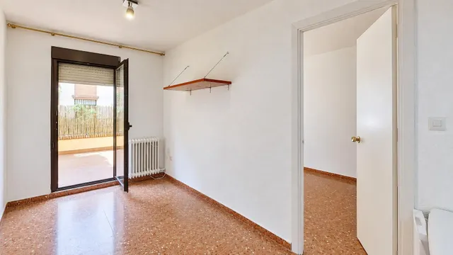 ¡Espectacular apartamento con terraza soleada junto al Helicóptero en Alcázar del Genil! — 8