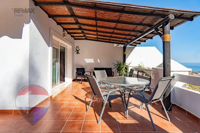 ESPECTACULAR TERRAZA EN ESQUINA Y VISTAS AL MAR EN LA ZENAIDA – RINCÓN DE LA VICTORIA — 27