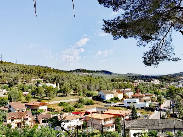 Amplio, con vistas y cercano al pueblo de Canyelles — 8