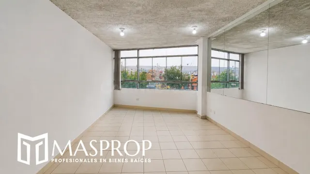 LOCAL COMERCIAL EN ALQUILER – FRENTE AL PASEO DE LAS AGUAS, 