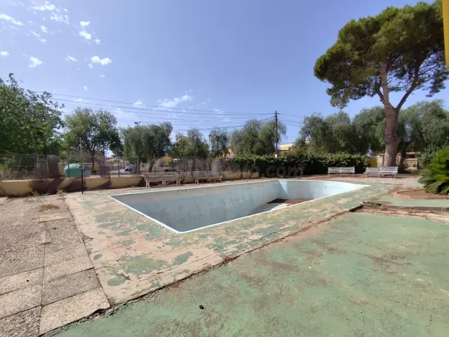 Espectacular villa con piscina y amplios jardines en los urrutias — 27