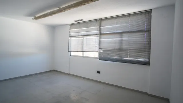 Oficinas de alquiler en zona Av. Mediterráneo — 12