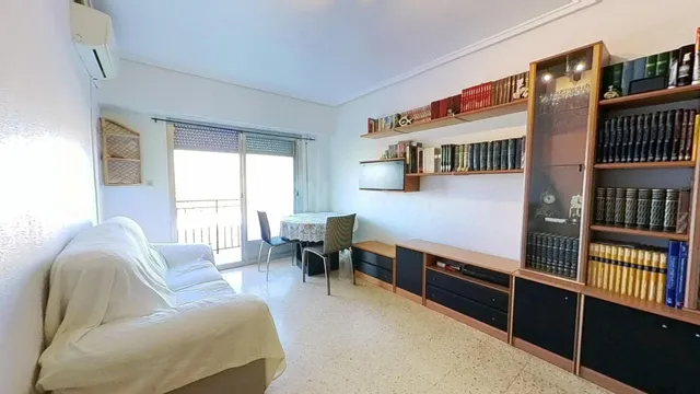 ¡Oportunidad en Quart de Poblet! Vivienda luminosa, reformada y lista para entrar a vivir. — 3