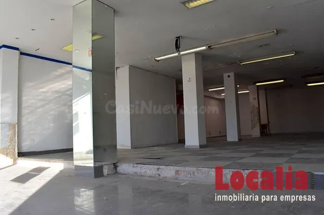 Local comercial junto a Valdecilla, 310m²