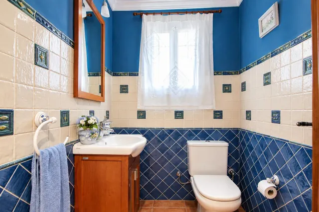 VENDE EN EXCLUSIVA CHALET INDEPENDIENTE EN COÍN — 23