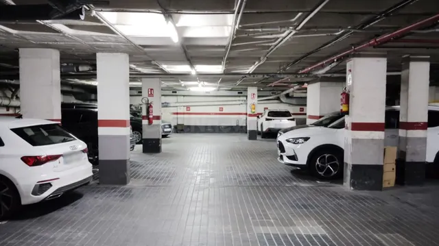 Parking de moto 2m² en alquiler - Sant Gervasi - Galvany - foto 2