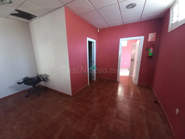 LOCAL COMERCIAL EN ALQUILER EN EL CENTRO DE LIMPIAS - foto 3