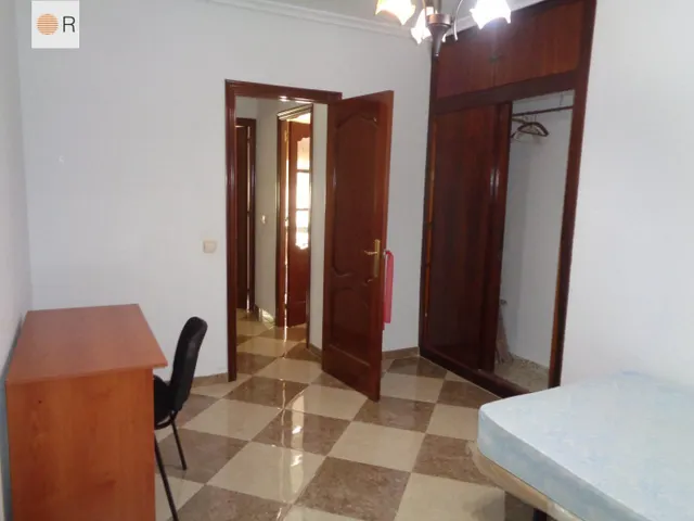 PISAZO PARA ESTUDIANTES CON TERRAZA Y ASCENSOR — 23