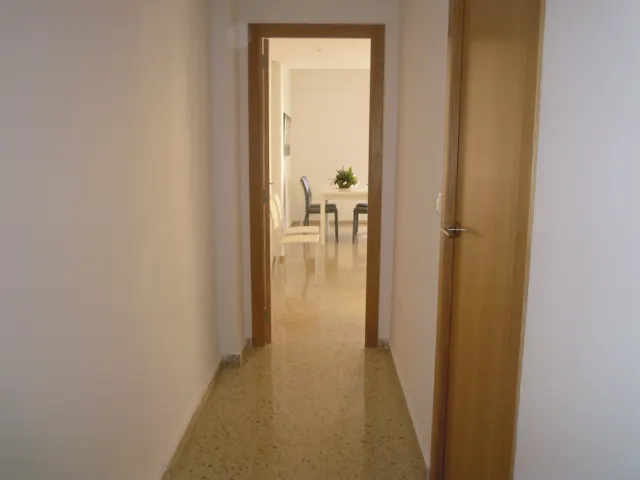 SE VENDE PISO EN SEGUNDA LINEA DEL MAR. EN MIRAMAR. — 25