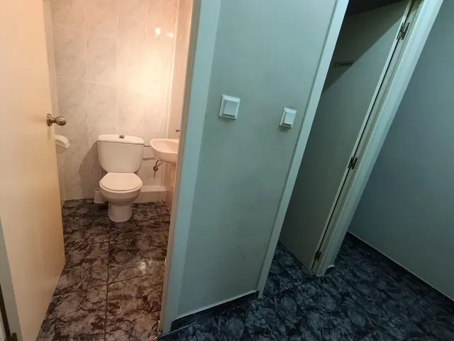 Local comercial en zona comercial — 7