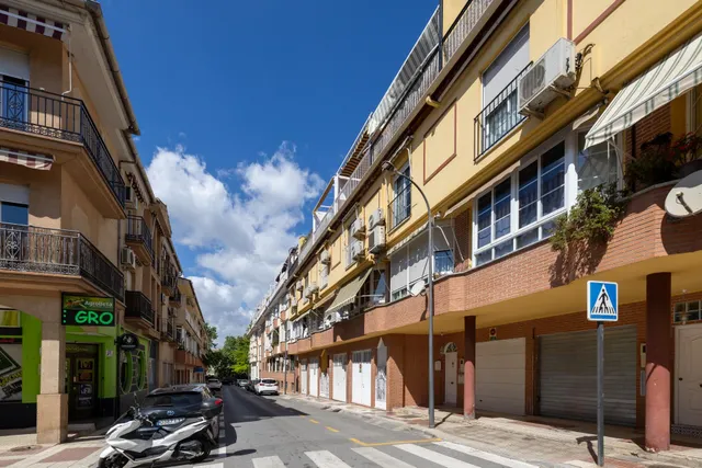 Exclusiva vivienda con gran terraza y múltiples posibilidades frente a Plaza José Zamora en Maracena. — 44