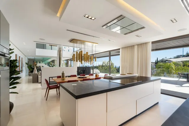Chalet 5 habitaciones 642m² en venta - Costa del Sol - foto 5