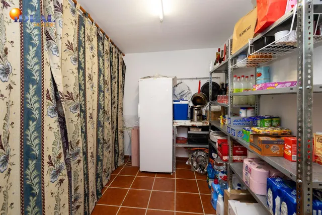MARAVILLOSA CASA  A POCOS MINUTOS DEL CENTRO DE LA ZUBIA — 50