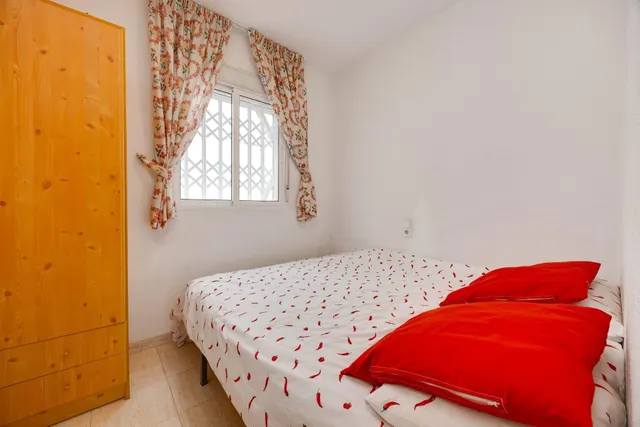 Apartamento 2 dormitorios en Centro de Torrevieja — 11
