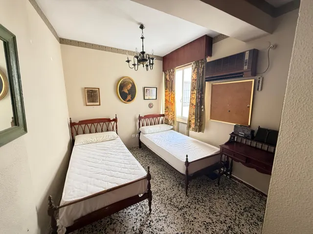 PISO DE LUJO EN BARRIO DE SANTA CRUZ — 21