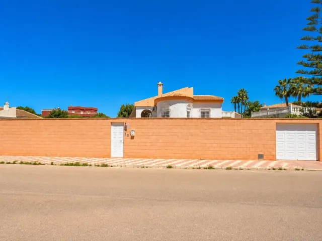 Villa 5 habitaciones 200m² en venta - La Siesta - El Salado - Torreta — 30