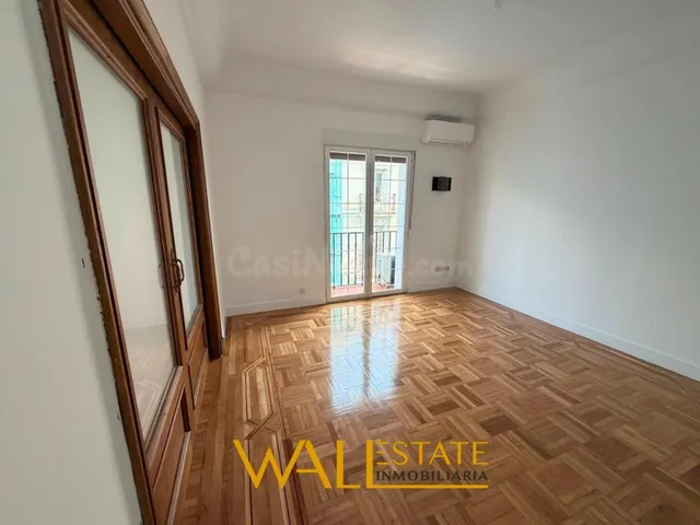 Espectacular piso de 3 dormitorios con balcón en pleno centr - foto 5