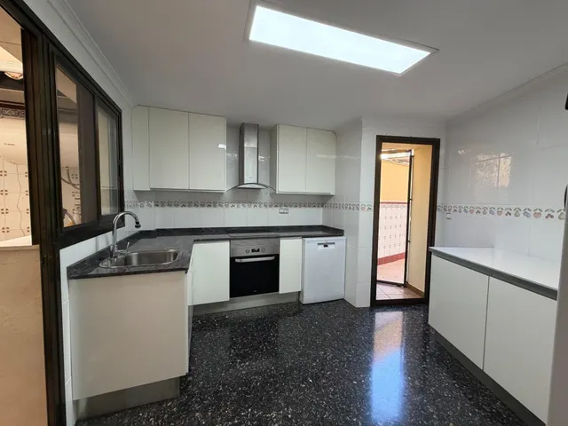 Piso seminuevo en Lliria con cuatro habitaciones, espectaculares terrazas, garaje y trastero — 9
