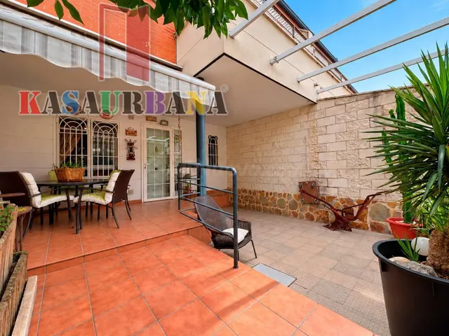 KASAURBANA ofrece en VENTA CHALET EN VALDEMORO — 2