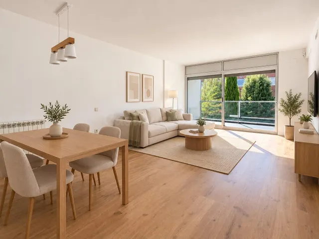 NUEVO PRECIO · Piso en el centro de Alella con terraza al sur, piscina, parking y trastero — 2