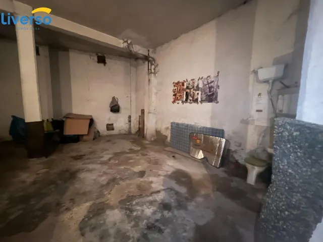Garaje en venta en Calle Hospicio – Amplio, seguro y con esp - foto 3