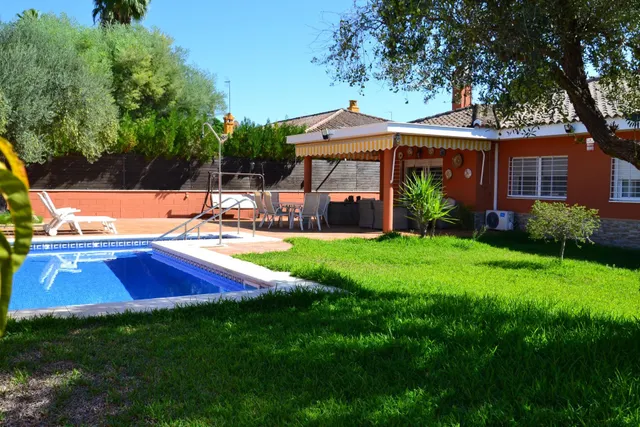 Un hogar en Espartinas para disfrutar dentro y fuera de casa — 12
