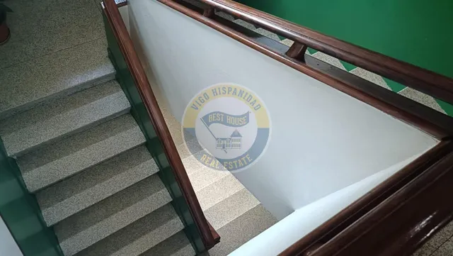 CASA INDEPENDIENTE PROXIMA A CASTRELOS — 26
