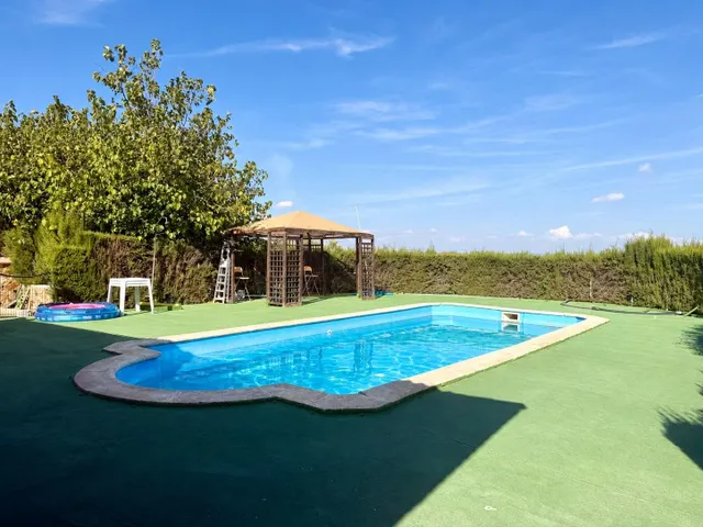 Finca en Mollina con casa, piscina, pista de tenis y 7.000 m2 de olivar. — 35