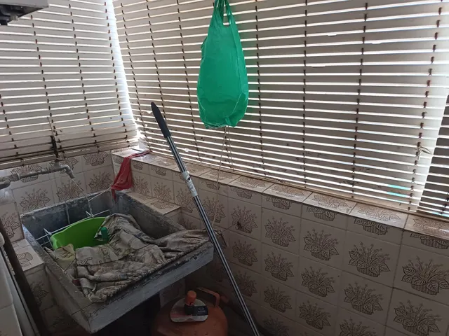 SE VENDE PISO EN MUY BUENA ZONA, A 5 MINUTOS DE LA PLAYA, CON TODOS LOS SERVICIOS A MANO — 23
