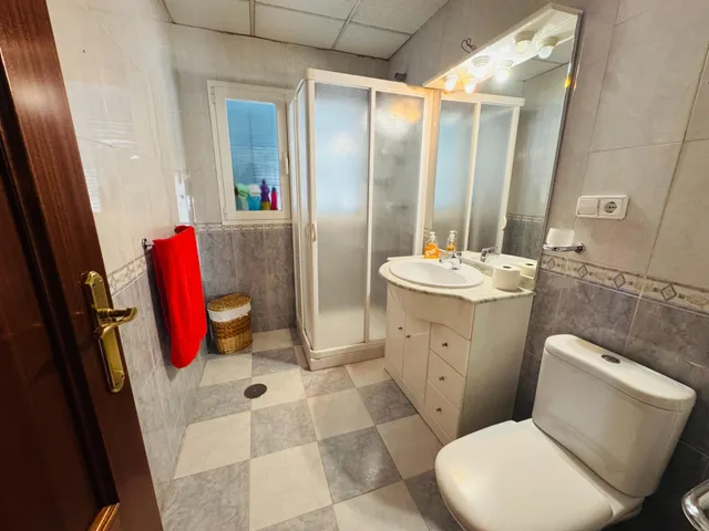 Magnífica casa en venta en Avenida Granada, Pulianas — 29