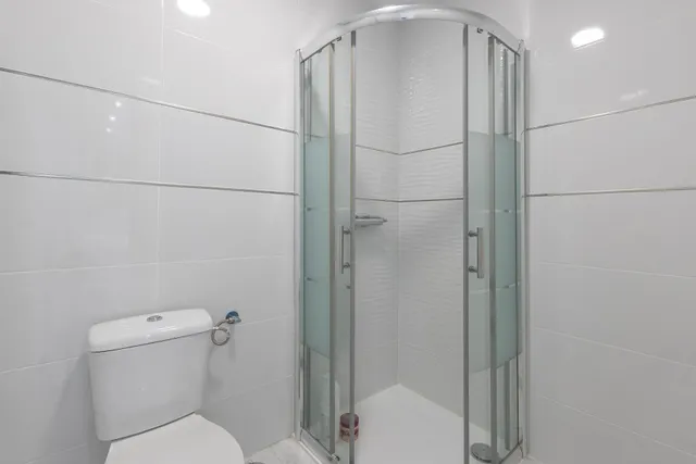 ESTUDIOS A ESTRENAR JUNTO PUERTO DEPORTIVO FUENGIROLA — 16