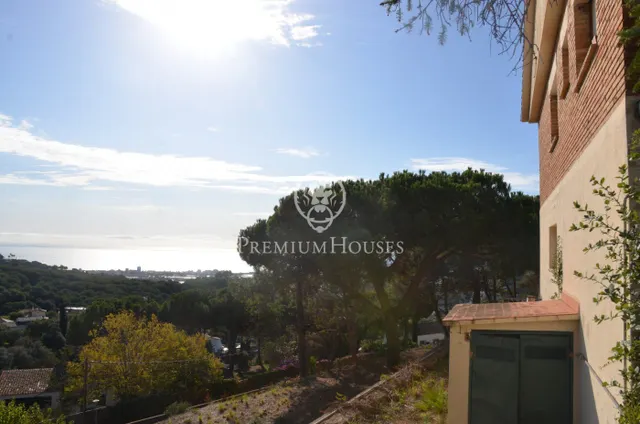 Casa en venta para reformar con vistas al mar en Cabrils — 4