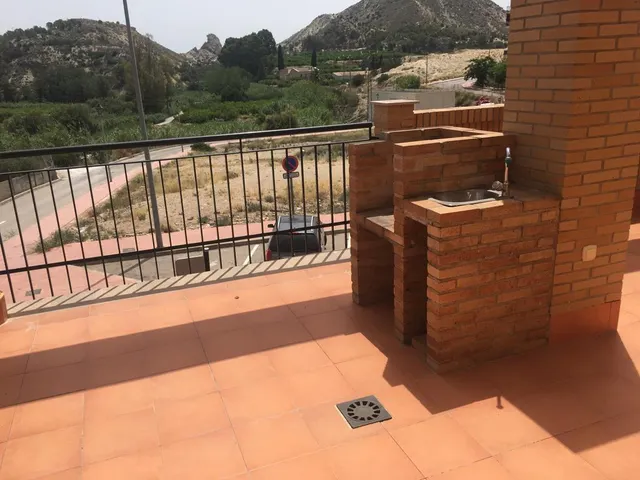 Se vende piso en Archena, 2 dormitorios, 2 baños, y grandes terrazas, similar a atico. — 17