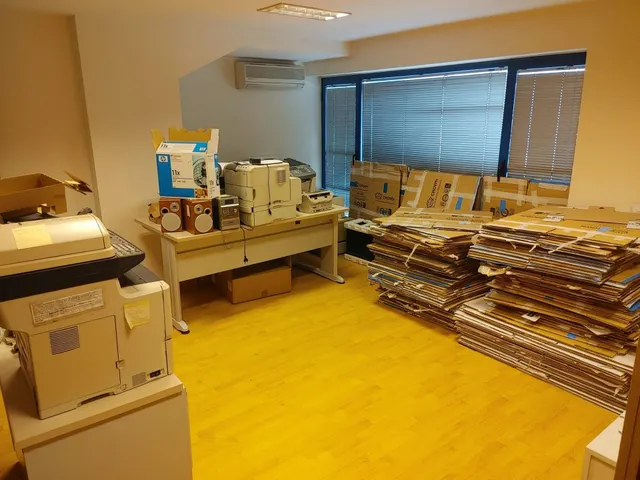 Local comercial 389m² en venta - Santa Margarita-Los Puentes — 45