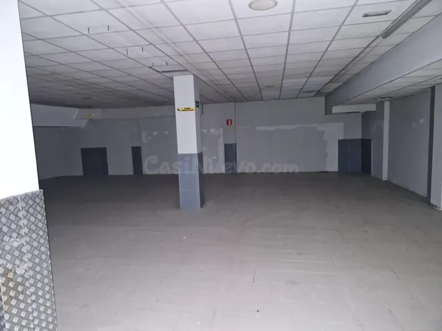 Local comercial zona alta - foto 5