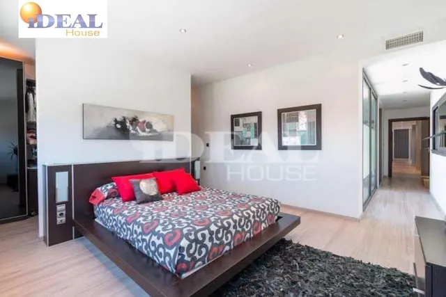 Ref.: A8488G7. Increible chalet de lujo y diseño, parcela 1500 m2,  piscina propia, pista de padel. — 21