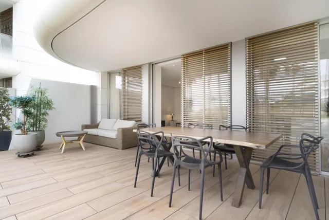 Apartamento de 2 dormitorios con vistas al mar en Estepona — 4