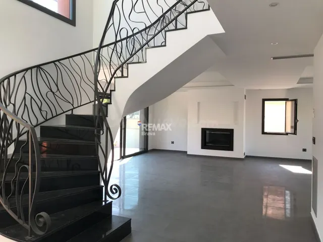 Roses, Santa Margarida | Exclusiva villa canal con 20 metros - foto 2