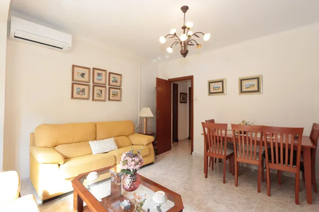 Piso en venta junto a calle Ángel Bruna de 110 m2, 3 dormitorios, baño y aseo, balcon y terraza acristalada — 7