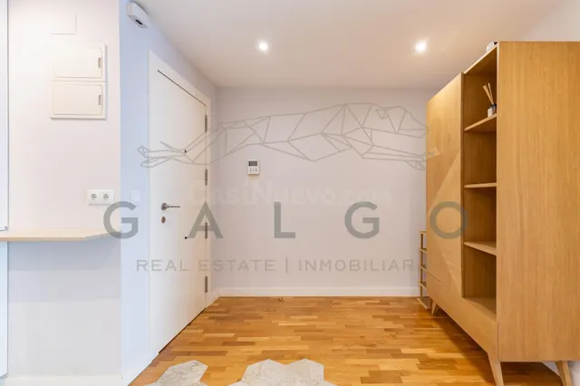 Comprar piso reformado con garaje junto a Plaza Xúquer - foto 5