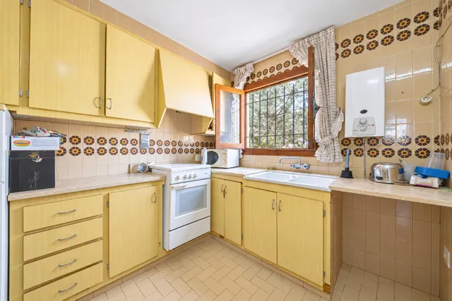 Chalet en primera línea de playa en torrenostra: una oportunidad para crear tu hogar junto al mar — 32
