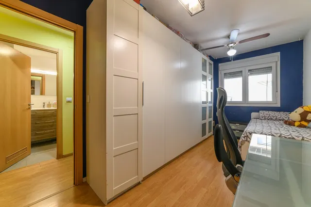 Piso moderno, luminoso y céntrico con garaje — 14