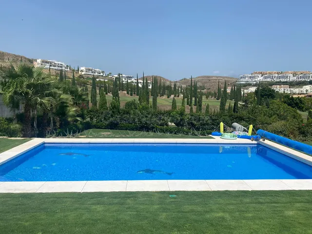 Chalet 5 habitaciones 650m² en venta - Costa del Sol - foto 2