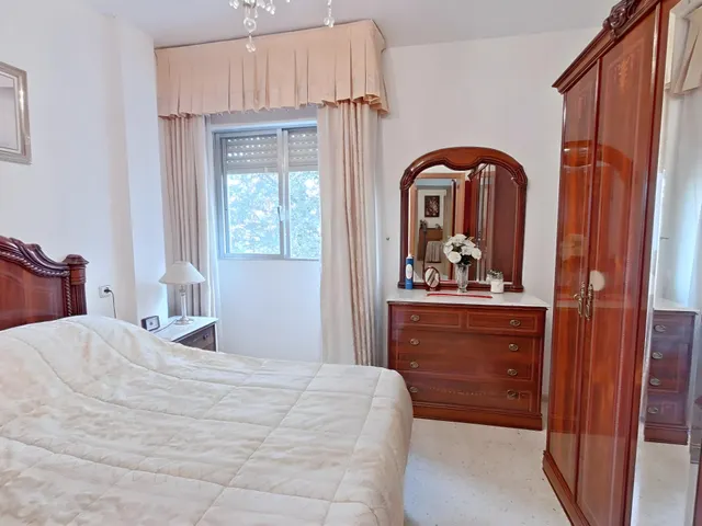 Piso 4 habitaciones 85m² en venta - Carretera Trassierra - Colonia de la Paz — 7