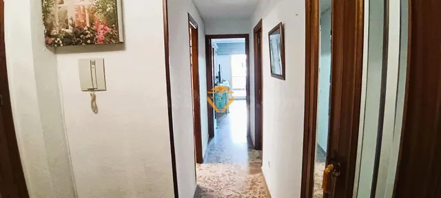Ático en Benidorm: Espacio y Comodidad a Pasos del Mar - foto 4