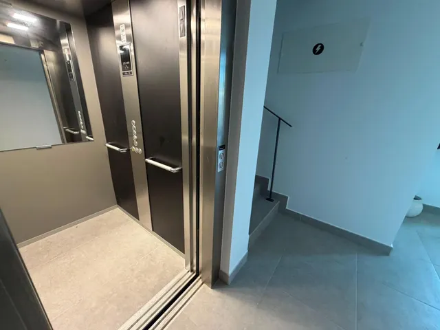 Piso con terraza SUR con vista al Mar solo 300 m del Mar — 45