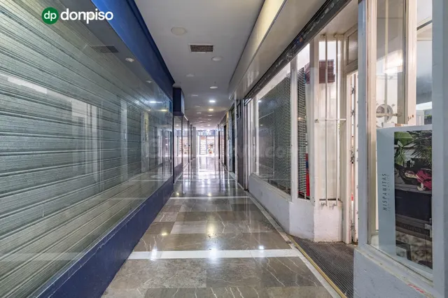 Local comercial 106m² en venta - Centro - foto 2